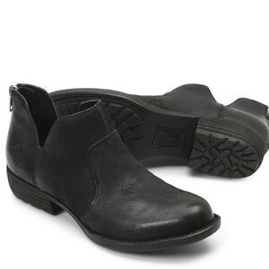 NWT Born Kerri Booties
